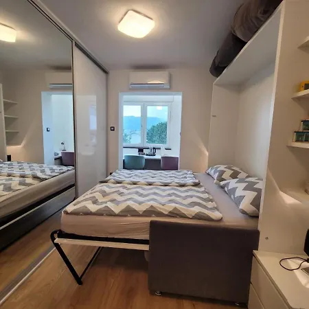 Family Apt Magnolia - Sea View - Garden - 3 Bedrooms - 2 Bathrooms - 5 Min Walk From Apartment