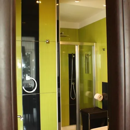 Family Apt Magnolia - Sea View - Garden - 3 Bedrooms - 2 Bathrooms - 5 Min Walk From *