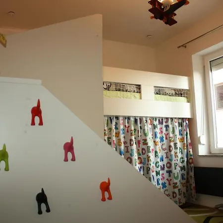 Apartment Family Apt Magnolia - Sea View - Garden - 3 Bedrooms - 2 Bathrooms - 5 Min Walk From Rijeka