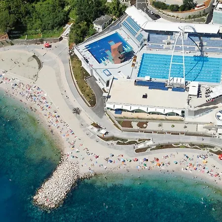 Family Apt Magnolia - Sea View - Garden - 3 Bedrooms - 2 Bathrooms - 5 Min Walk From Apartment *